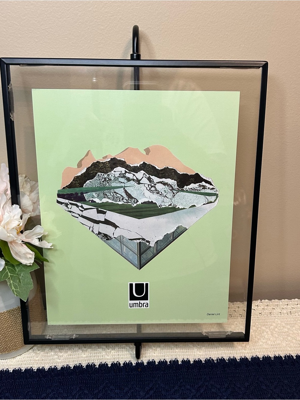 Umbra Metal Wall Mount Phantom/Floating Picture Frame